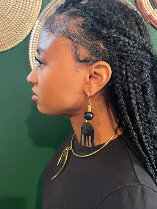 Amari Noir Earrings