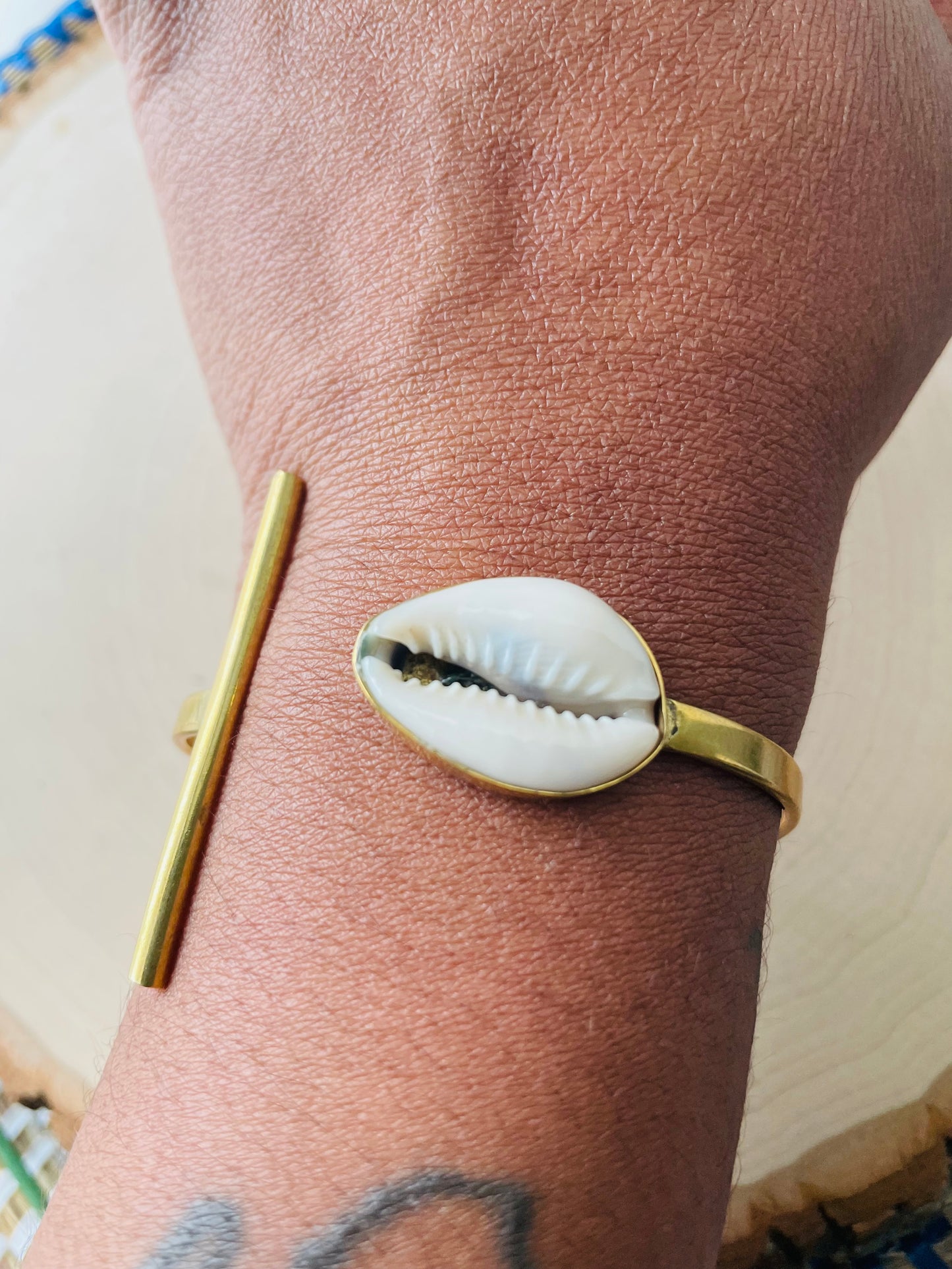 Cowrie Shell bracelet - adjustable