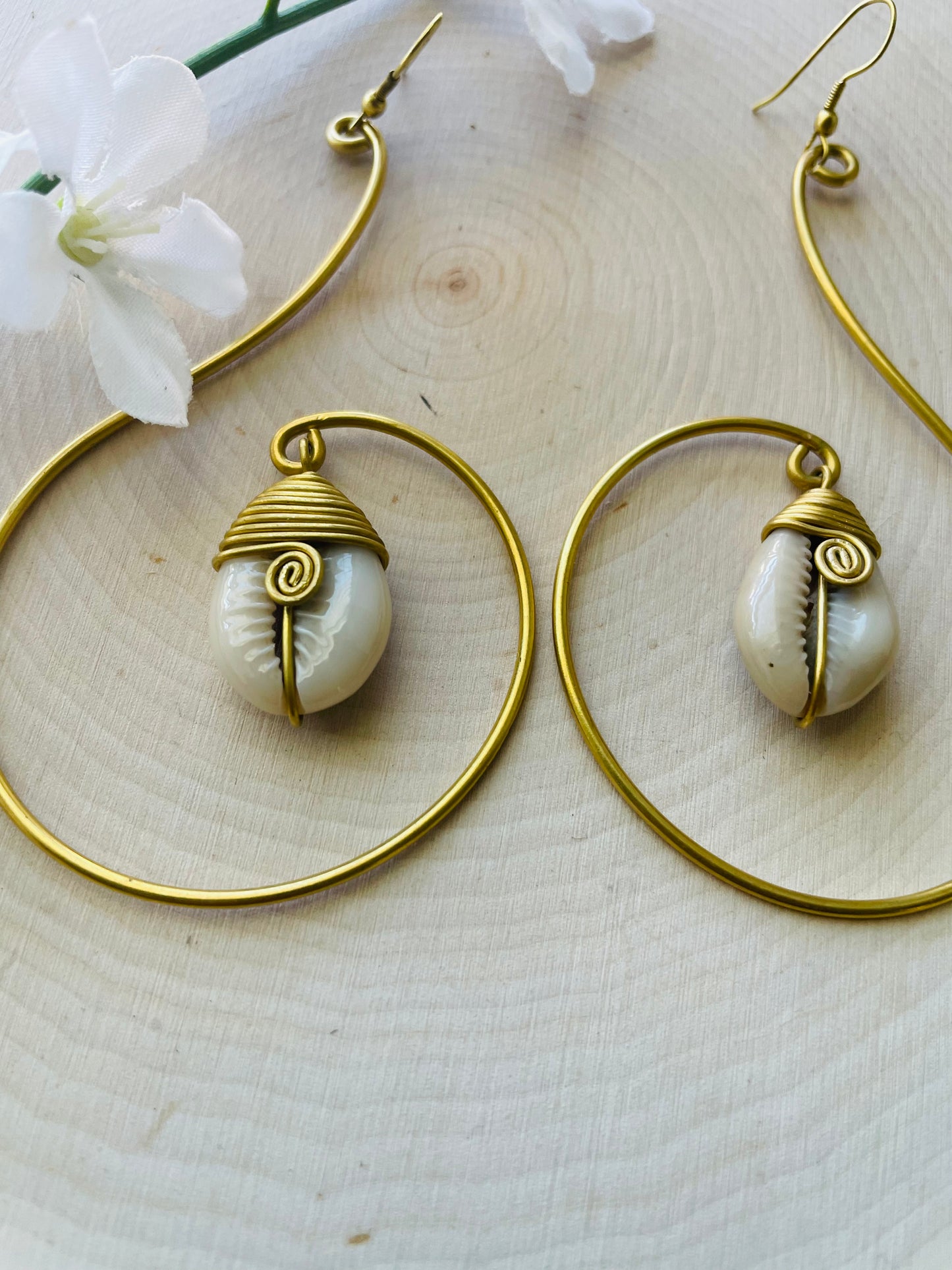 Kano Brass Cowrie Earrings -imperfect